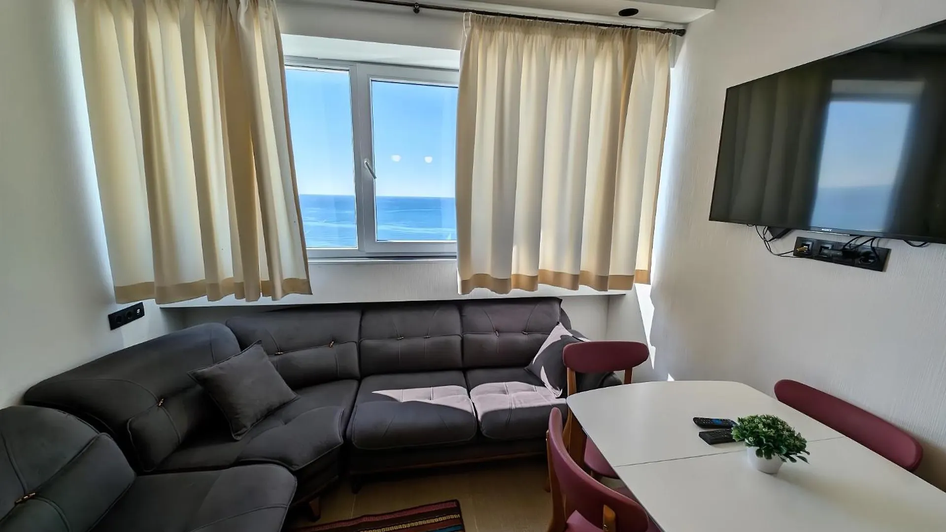 Alliance Palace Batumi Hotel